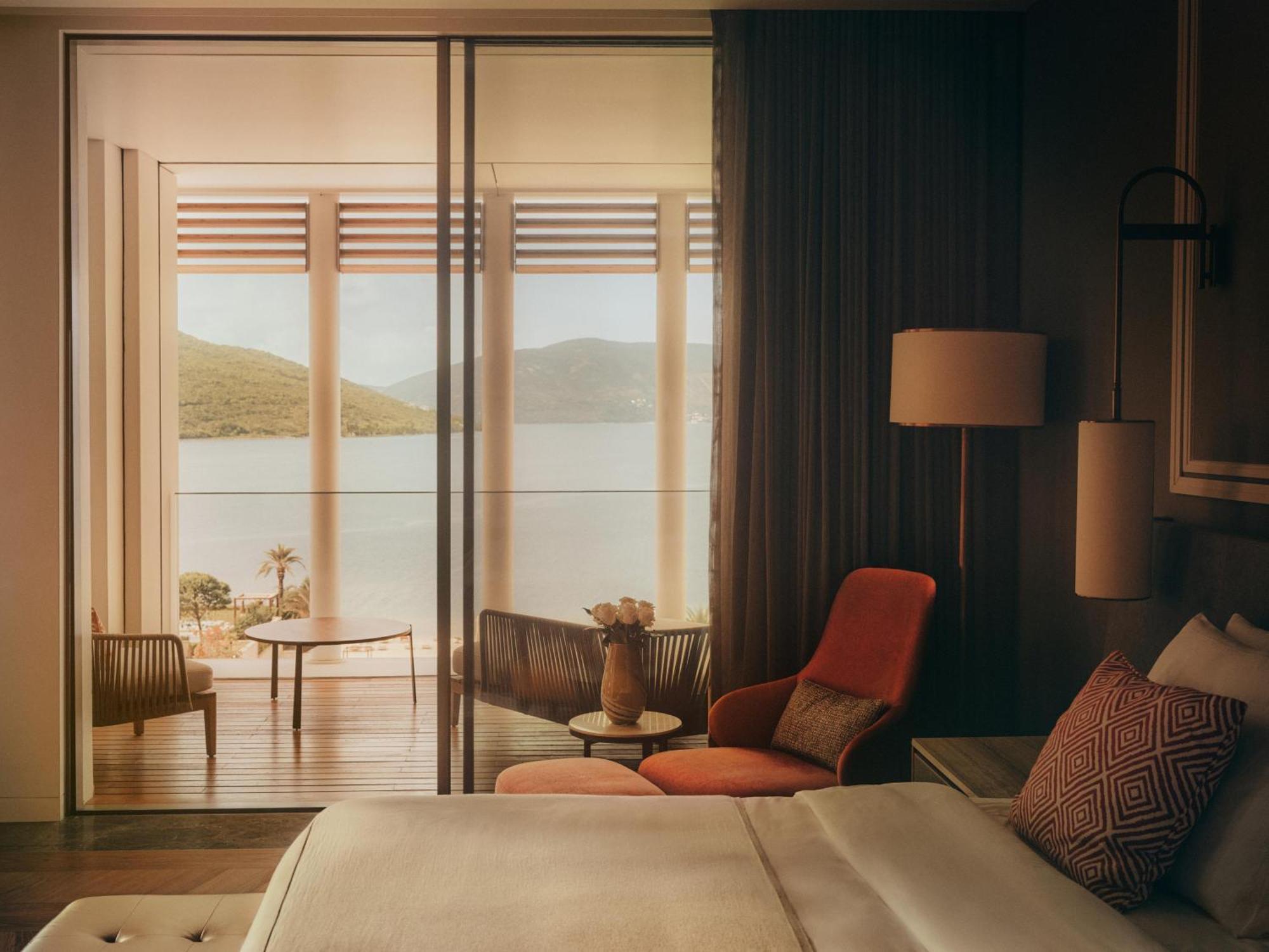 Panoramic Bayview Room